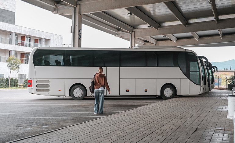 ¿Cómo viajar barato y seguro desde Colima?